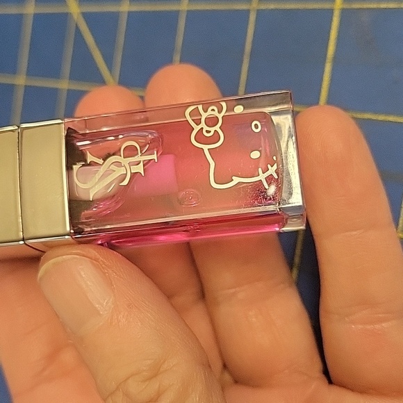 Hello Kitty Lip Oil by YSP Pink - Picture 2 of 2